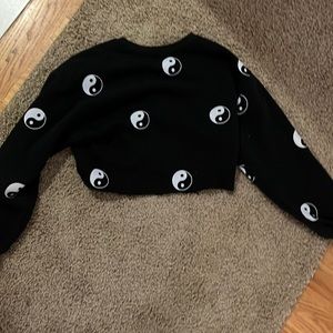 Ying and Yang top of the set